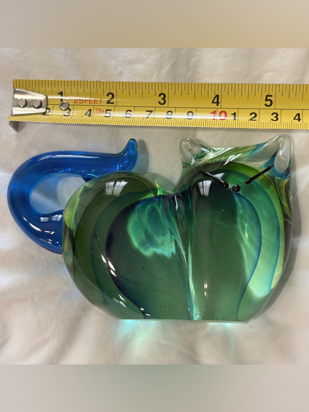 GLASS 5.5โ CAT PAPERWEIGHT - Picture 5 of 6